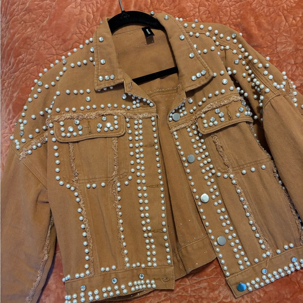 BOUTIQUE Pearl Studded Jacket